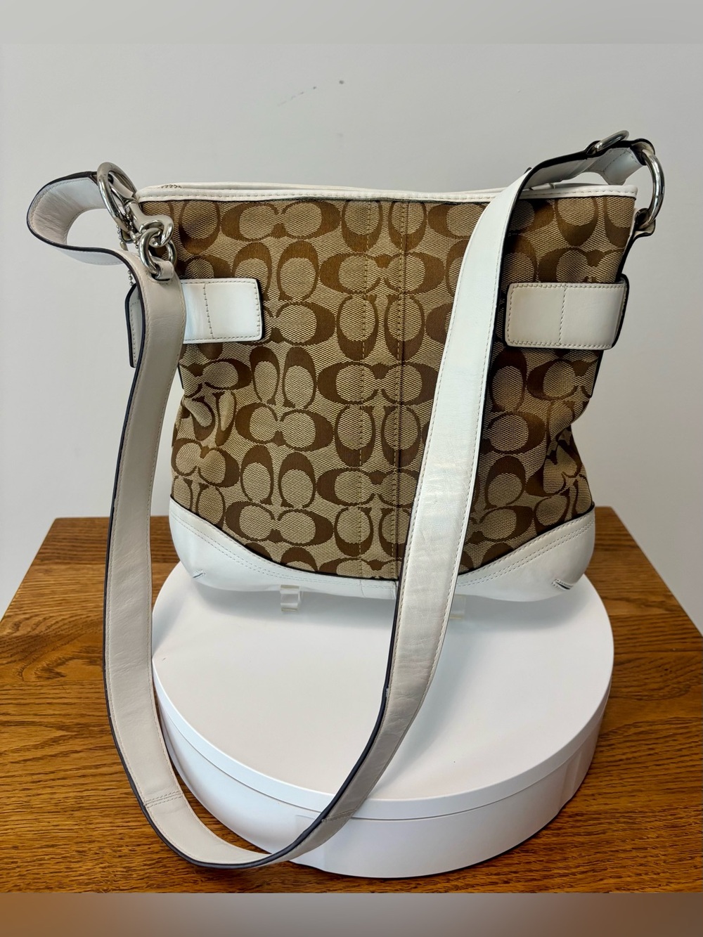 Coach Signature Buckle Shoulder Bag, White Leather Trim & Canvas Hobo 2006 - Picture 4 of 9